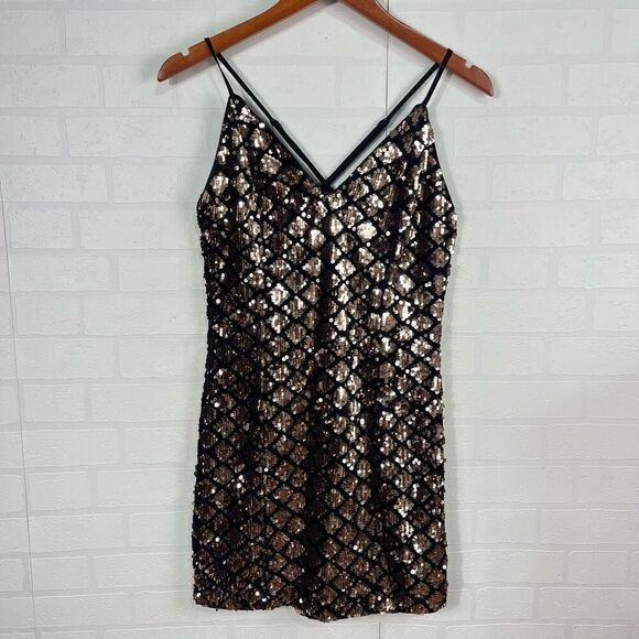 Papaya Dresses & Skirts - Papaya Womens Mini Sequin Dress Size Large Black Pink Homecoming Bodycon Sexy